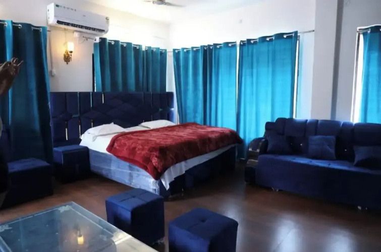 Hotel Omkaar and Restaurant