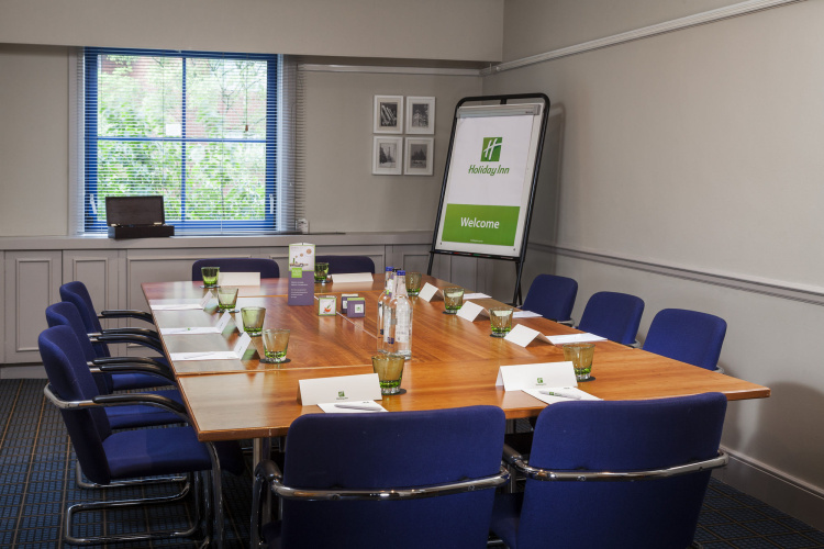 Holiday Inn Sutton photo 21
