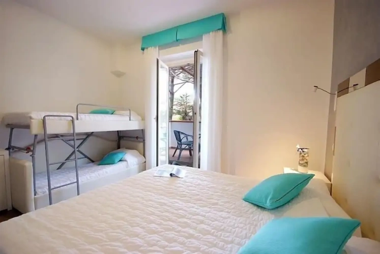 Superior Quadruple room with balcony