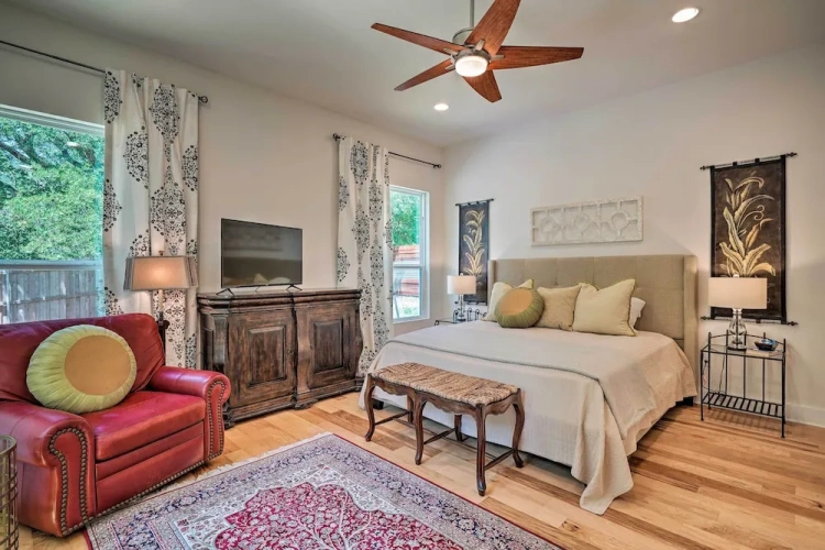 4 Bedrooms Cottage