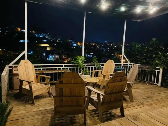 Books Homestay