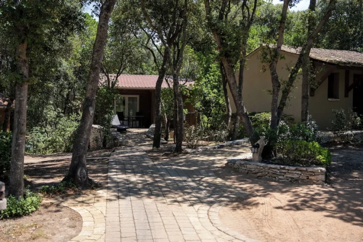2 Bedrooms Comfort Chalet with garden view