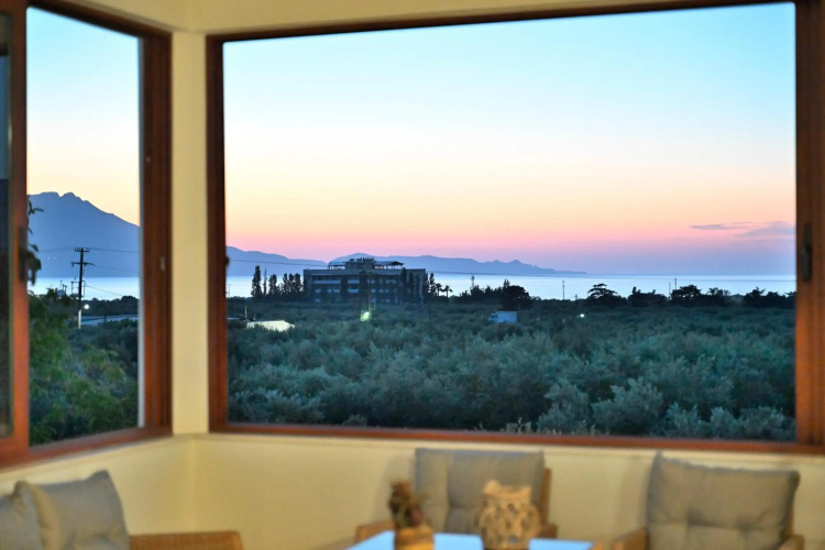Ianthe Apartment