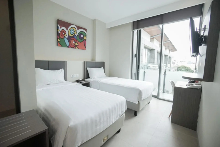 Front One Harvest Hotel Wonosobo