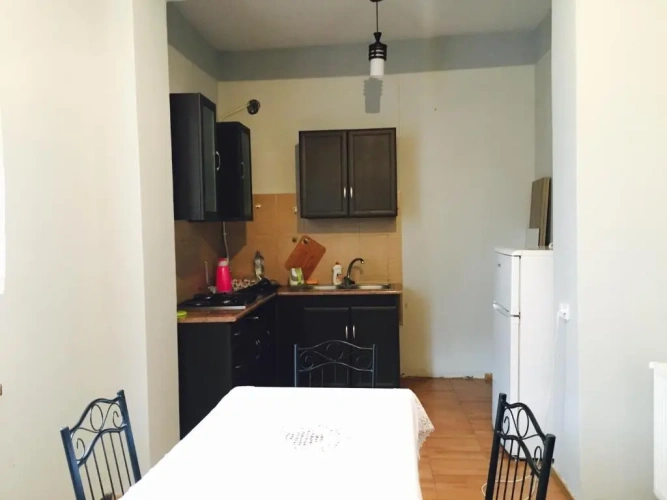 3 Bedrooms Apartment