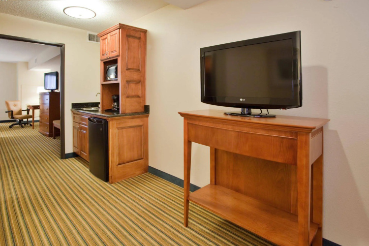 Holiday Inn Express Hotel & Suites Fredericksburg photo 32