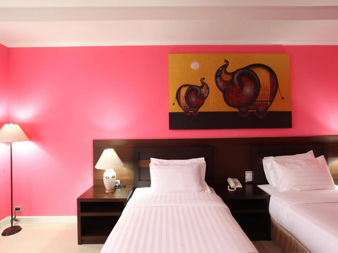 La Vie En Rose Hotel