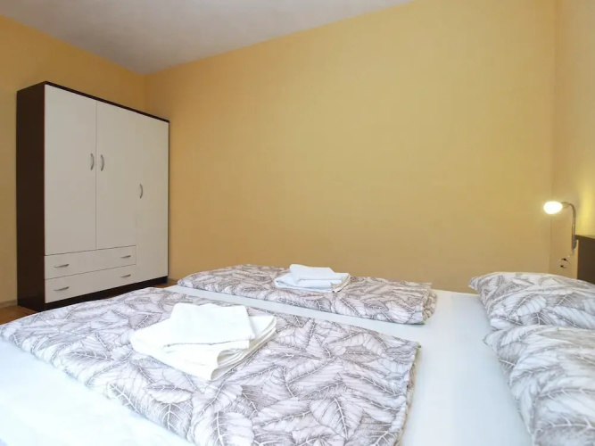 Apartment 1840