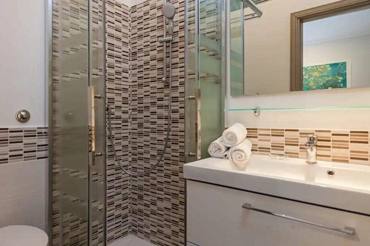 2 Bedrooms Apartment with sea view