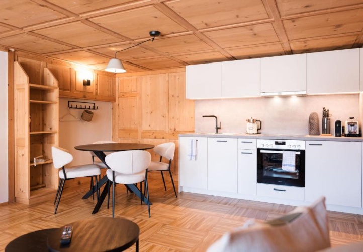 Apartment with balcony