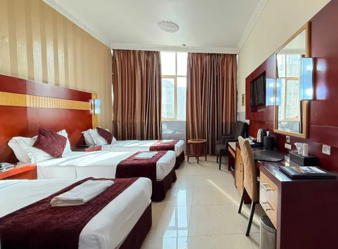 Phoenix Retreat Deira By Dancenter