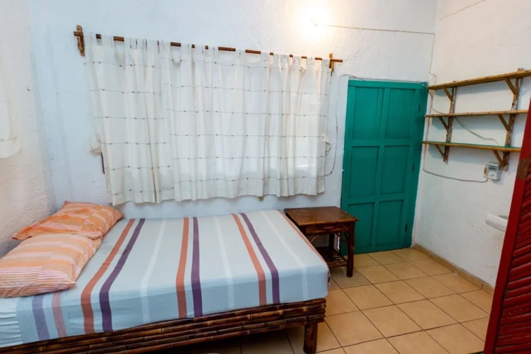 2 Bedrooms Bungalow