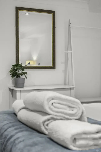 Upper Rock Brighton Guest House - Brighton
