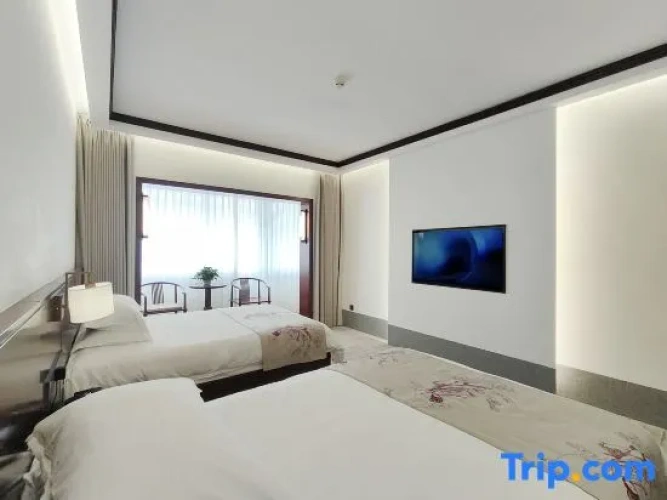 Standard Double room with lake view