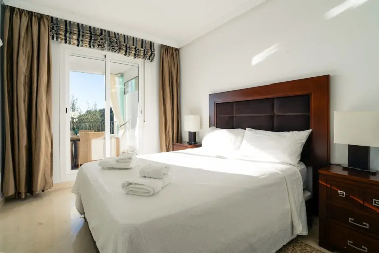 Beautiful Apartment With View