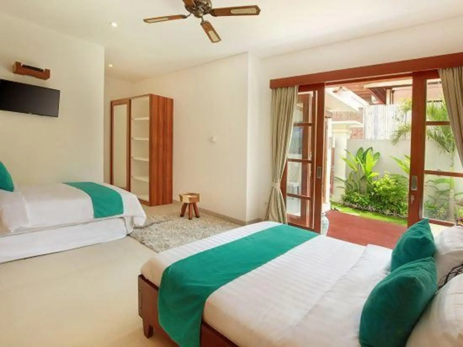 Lucia Villa Seminyak Beachside