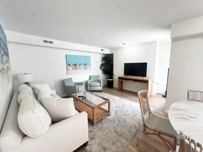 Olive Avenue 1A