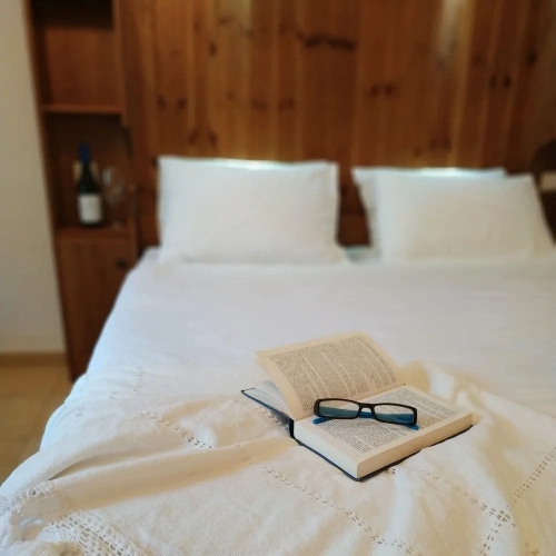 1 Bedroom Comfort room