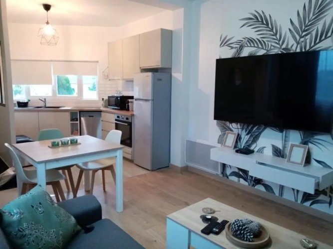 2 Bedrooms Apartment