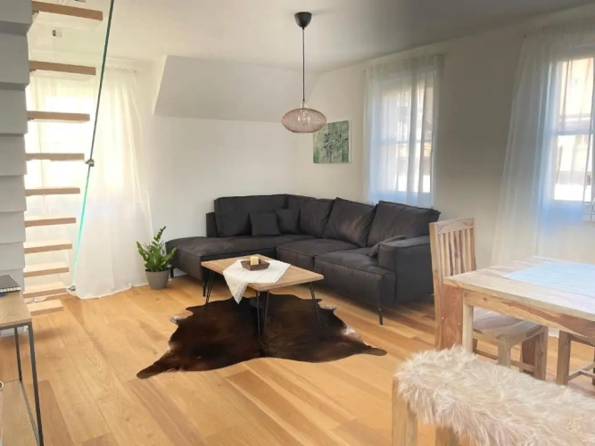 3 Bedrooms Apartment