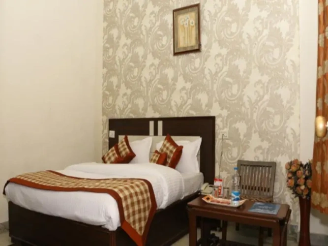 Economy room