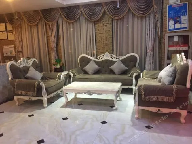 LUOSI Hotel
