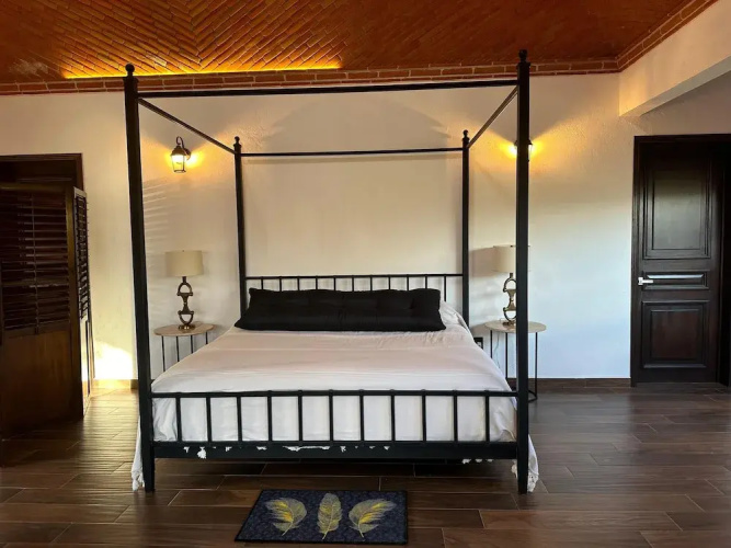 La Casa Roja