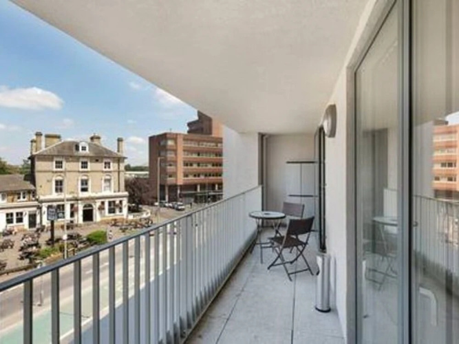 Platform Apartment