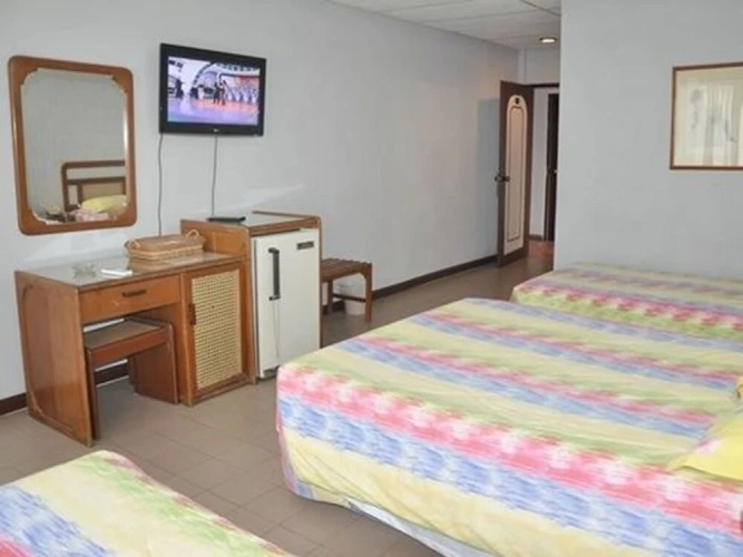 Standard Triple room