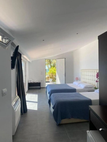 Standard Triple room with balcony and with sea view