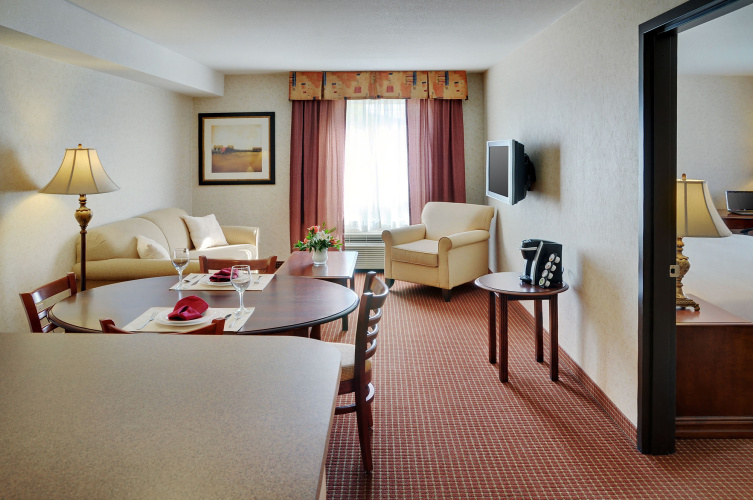 Pomeroy Inn & Suites Fort St. John