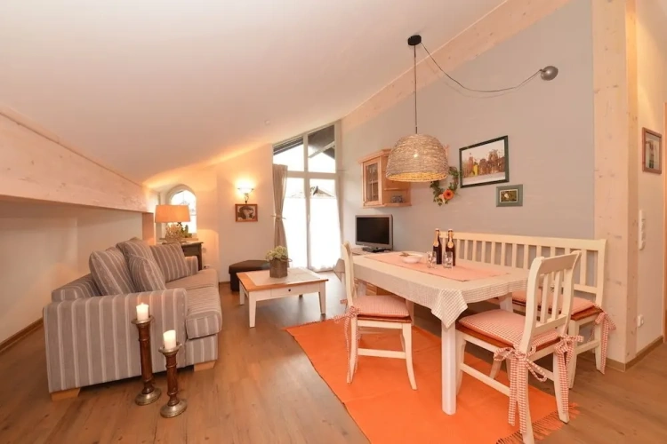 1 Bedroom Comfort room with balcony and with mountain view
