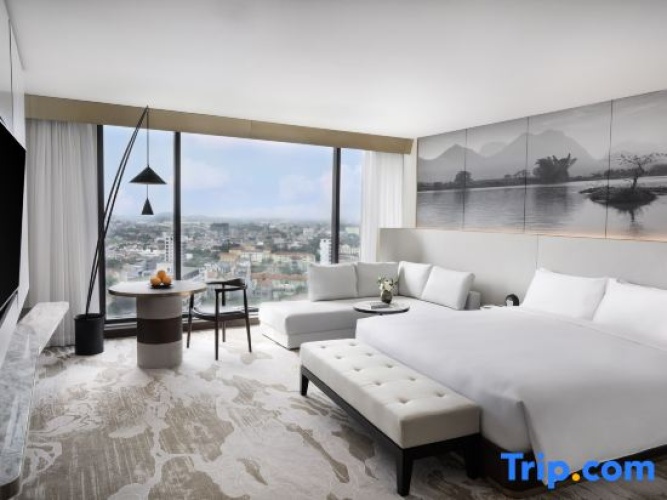 Presidential Double Club Suite