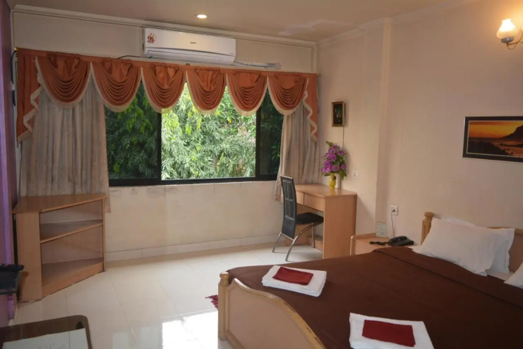 Hotel Poonam