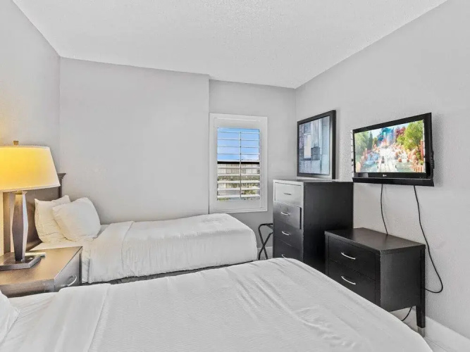 Enclave Swanky