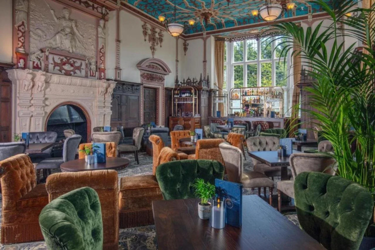 Crewe Hall photo 30