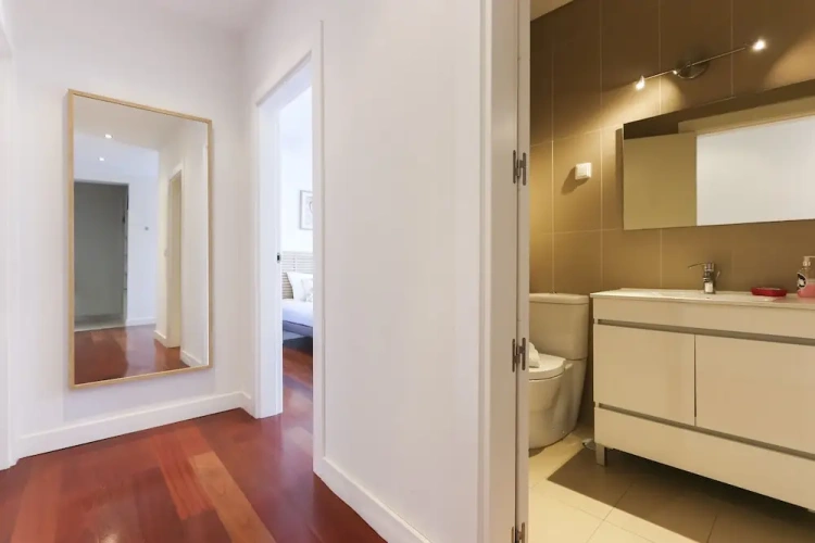 2 Bedrooms Apartment