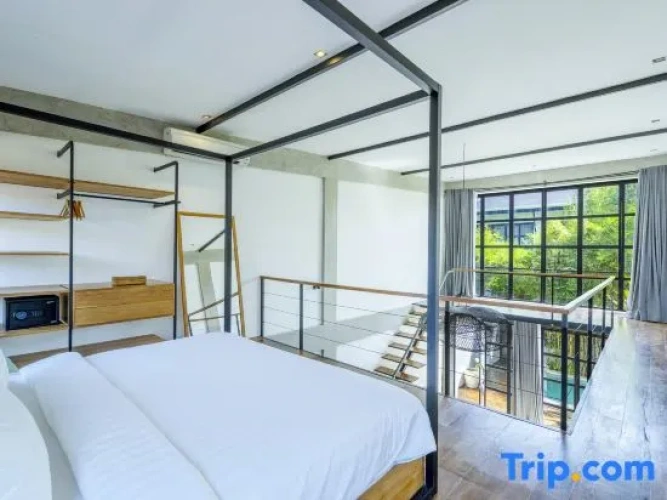 1 Bedroom Suite with garden view