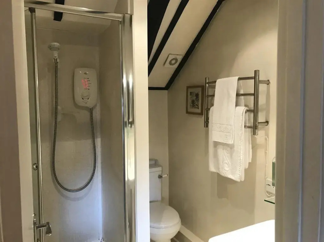 The Nobody Inn