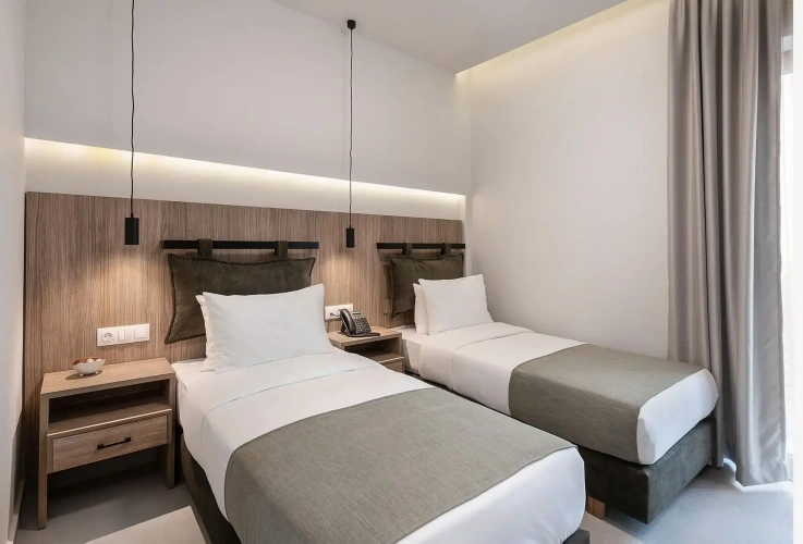 Standard Twin room with balcony
