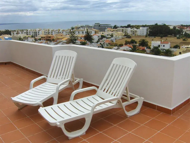 A02 - Pool at the City Gate Apartment