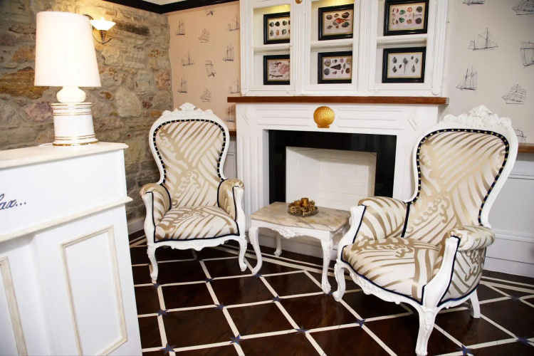 Lola 38 Hotel