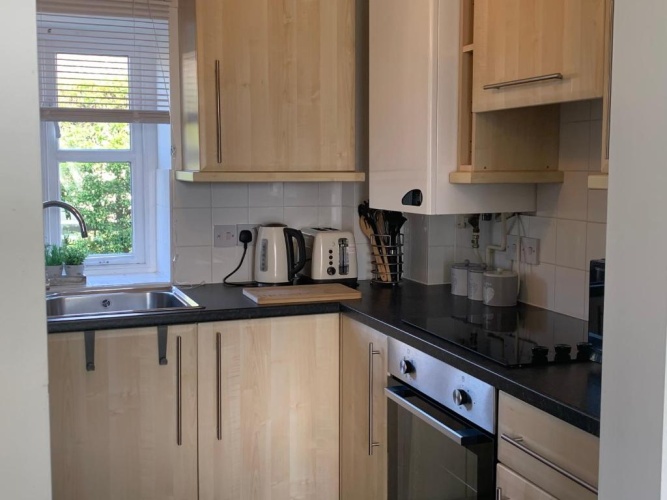 2 Bedrooms Cottage