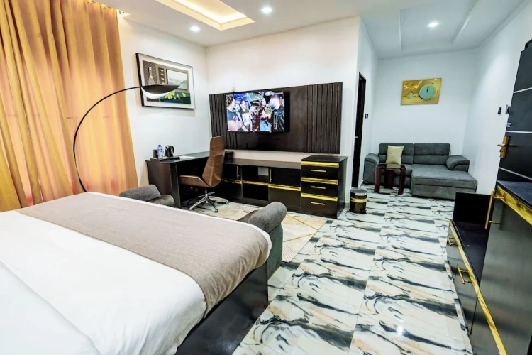 Luxury Suite