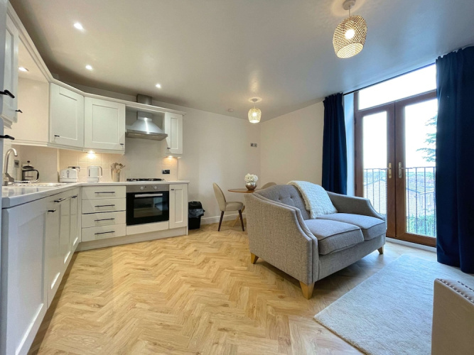 Modern 1 Bed Flat in Barnsley