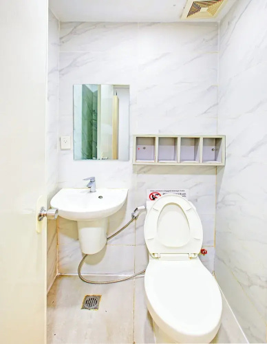 OYO 1144 1318 Residences