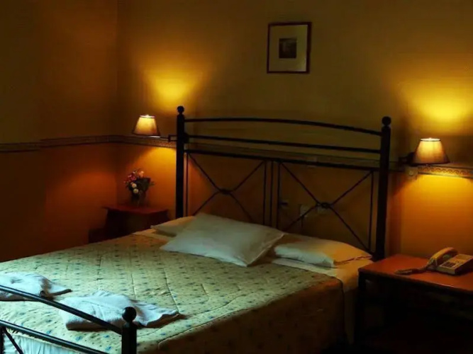Alexandros Studios & Apartments