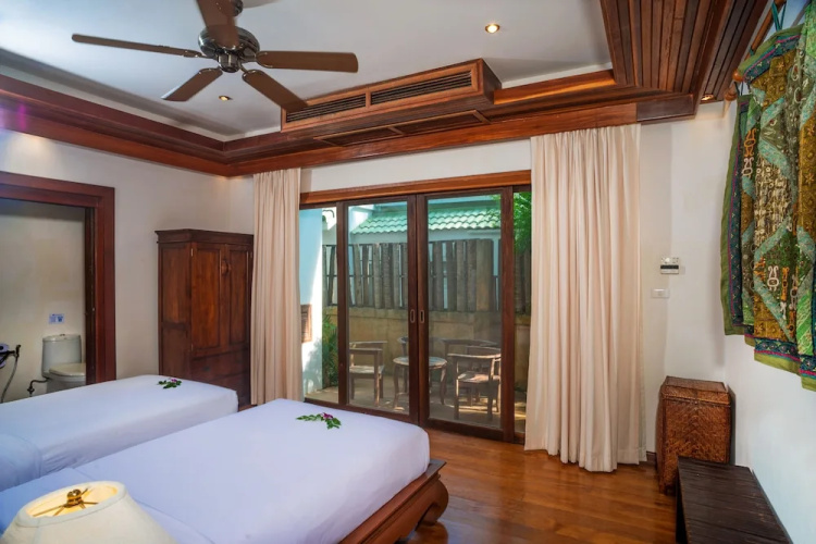 Baan Banburee