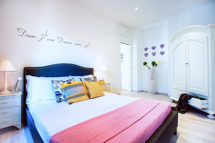 Romantic Flat With Large Terrace Close to S. Peter