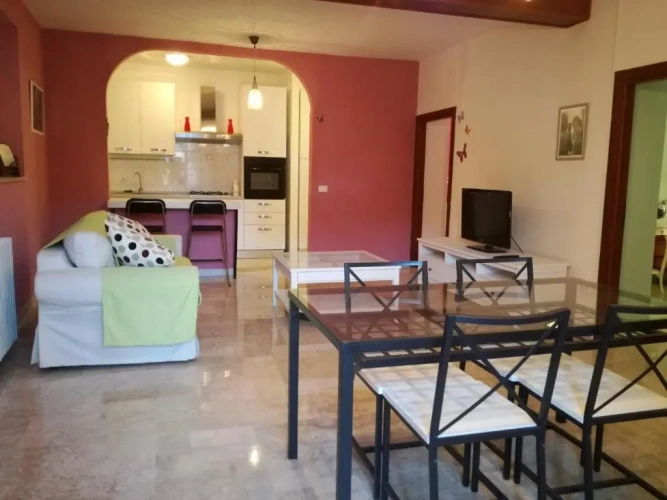 2 Bedrooms Cottage